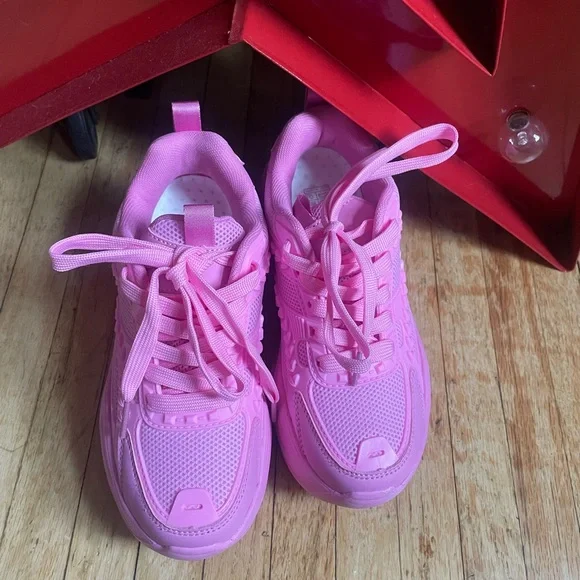 Barbie pink chunky platform sneakers - Picture 2 of 3